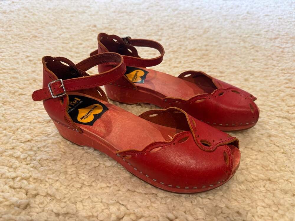 Swedish Hasbeens Toffel Red Leather Peep-Toe Wooden Clog Sandals